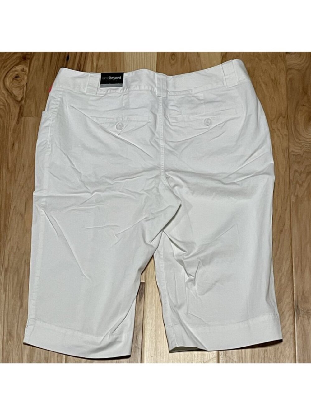 White Shorts Women’s 18 Lane Bryant Secret Slimmer 5 Pocket NWT - Picture 2 of 12